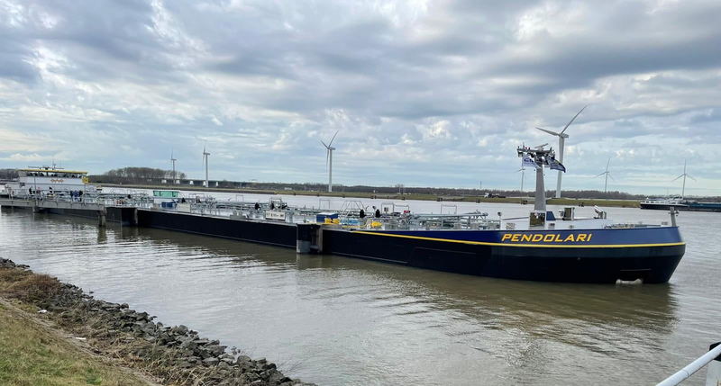 Ms Pendolari; grootste binnenvaartschip dat is afgebouwd bij De Waal