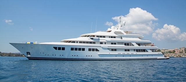 Onbezorgd genieten met een Stuwa superjacht-besturingssysteem