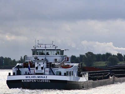 Tevreden klant komt terug voor nieuwe schroefasinstallatie